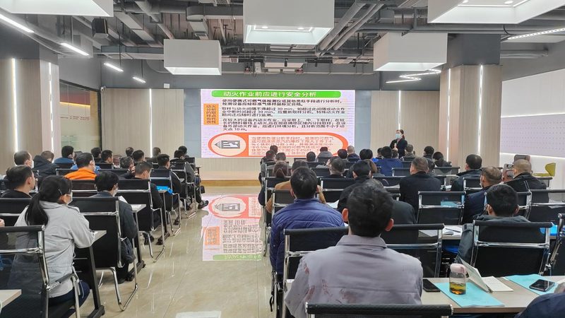 企业内训与公开课：一场培训的两种路径